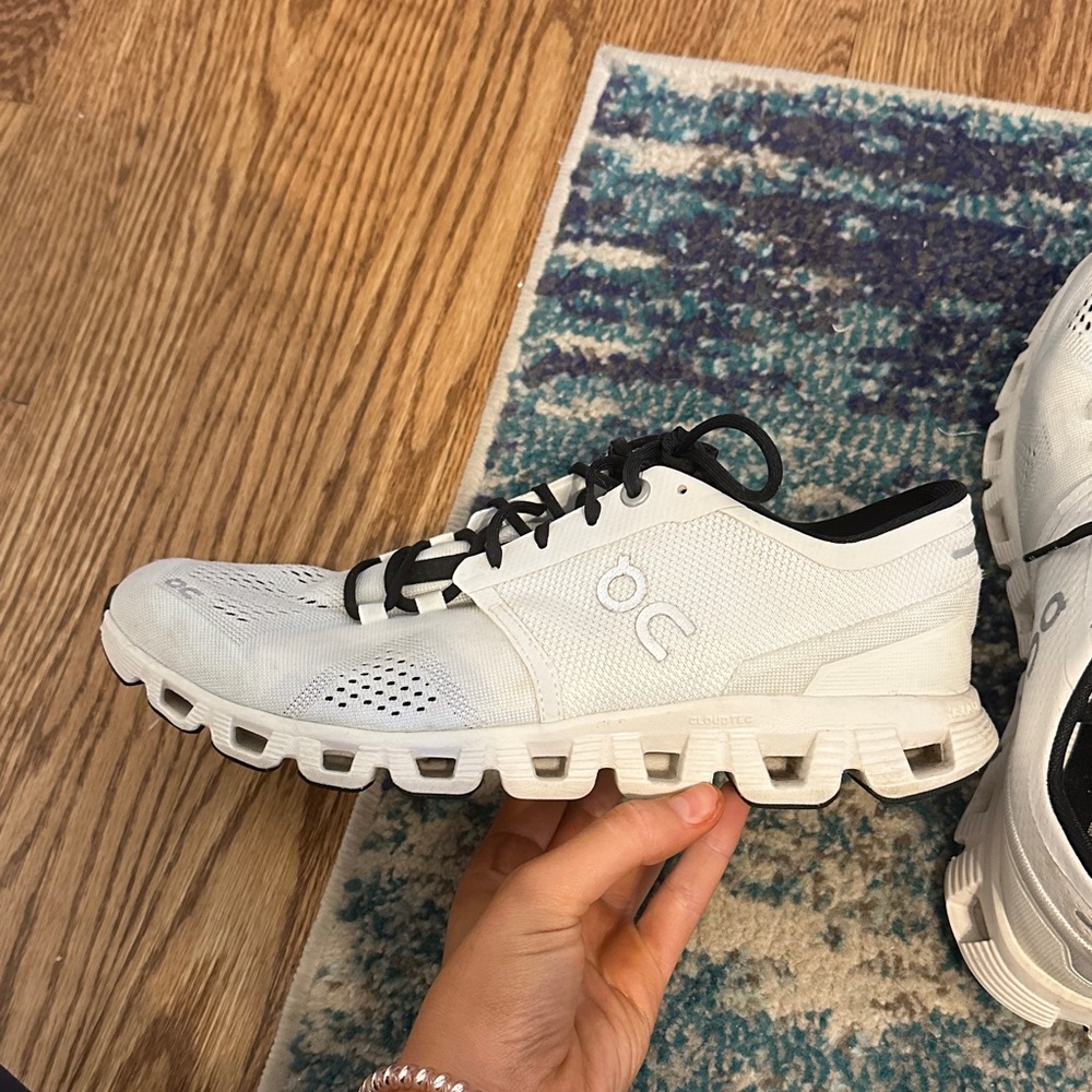 On Cloud X Running Shoes